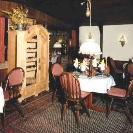 & Restaurant Bei Hoelzchen