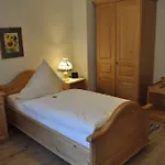 & Restaurant Bei Hoelzchen 3* Hanower