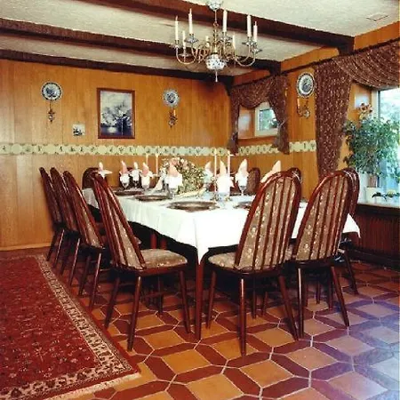 & Restaurant Bei Hoelzchen Hotel 3*