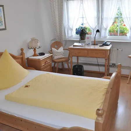 Hotel & Restaurant Bei Hoelzchen 3*