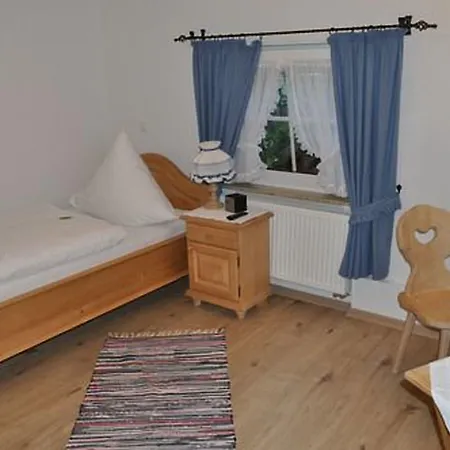 & Restaurant Bei Hoelzchen Hotel