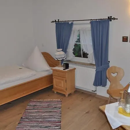 Hotel & Restaurant Bei Hoelzchen