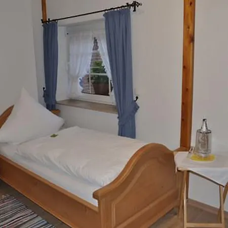 & Restaurant Bei Hoelzchen