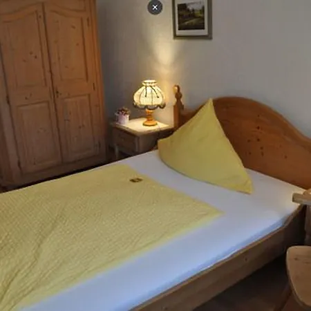 & Restaurant Bei Hoelzchen