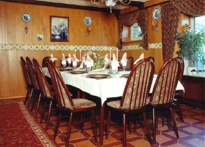 & Restaurant Bei Hoelzchen Hotel