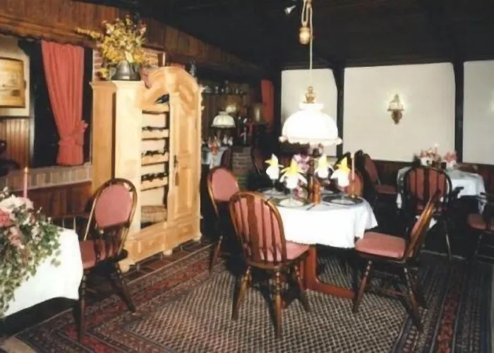 & Restaurant Bei Hoelzchen