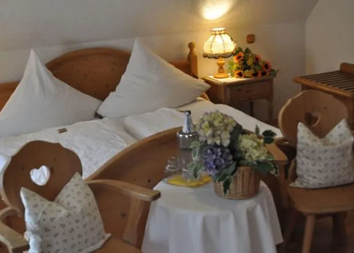 & Restaurant Bei Hoelzchen 3*