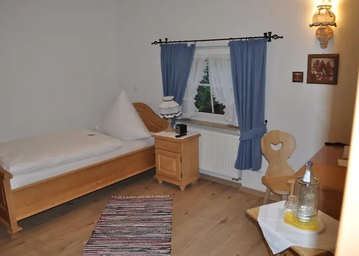 Hotel & Restaurant Bei Hoelzchen