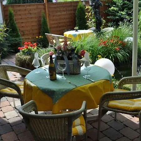 & Restaurant Bei Hoelzchen 3* Ανόβερο