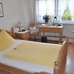 Hotell & Restaurant Bei Hoelzchen 3*