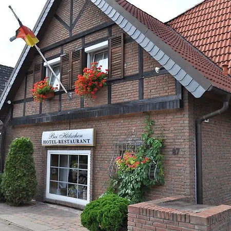 Hotel & Restaurant Bei Hoelzchen 3*
